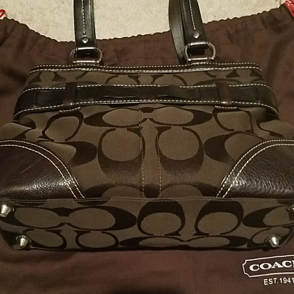Coach purse - Picture 3 of 3